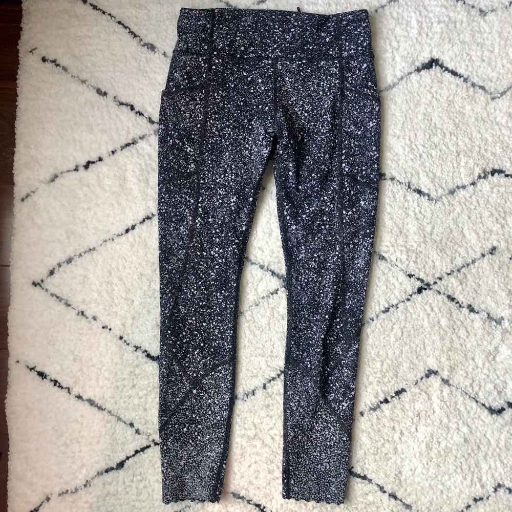 Lululemon high rise running leggings size 6 fits 4